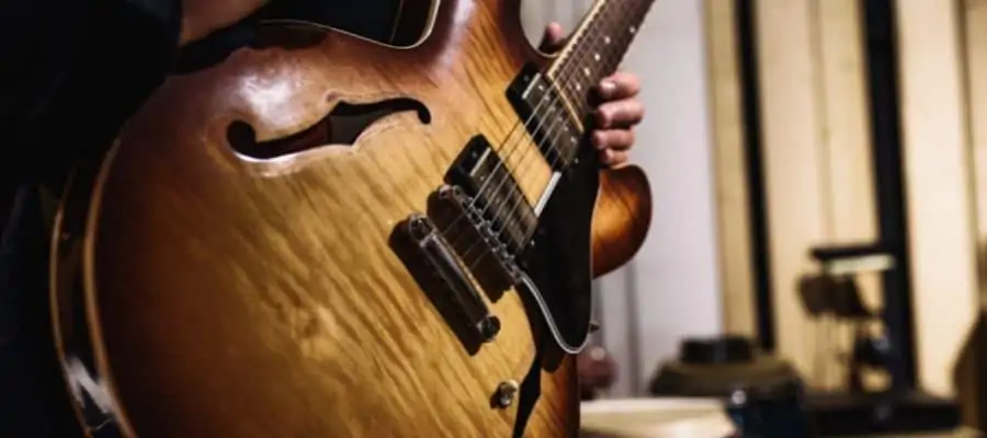 How To Prevent Guitar Strings From Rusting And Extend Their Life