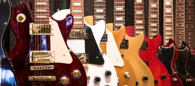 Does The Shape Of A Guitar Really Matter? – Rock Guitar Universe