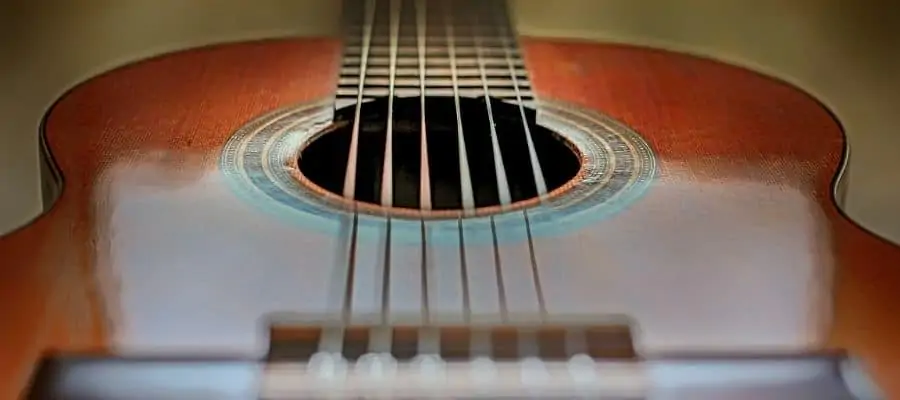 Can I Use Nylon Strings On Acoustic Guitar? Read Before Doing So – Rock  Guitar Universe